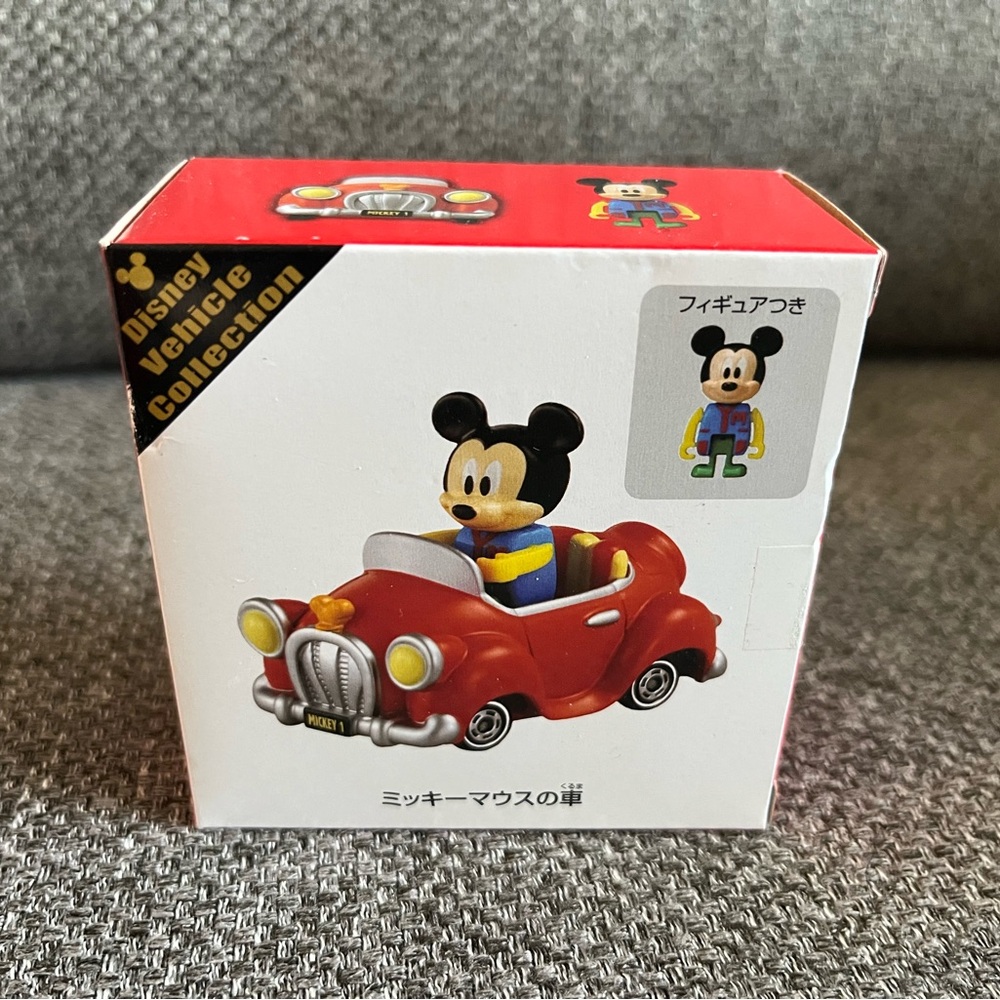 BNIB Tokyo Disney Resort Japan Tomica Toontown Mickey Mouse Toy Car w Figure